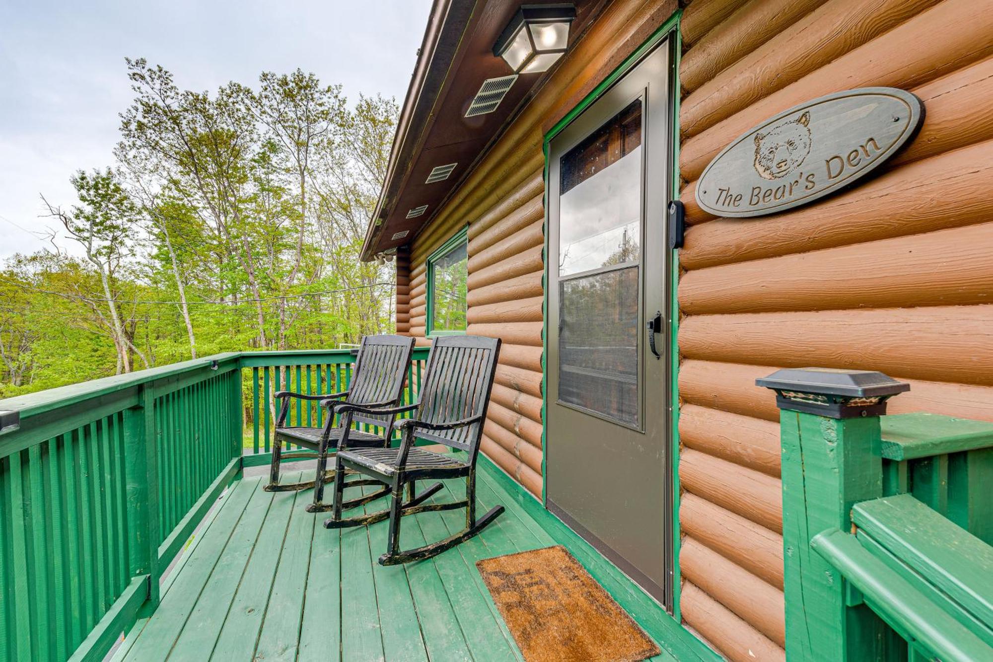 Holiday home Log With Hot Tub And Fire Pit! *